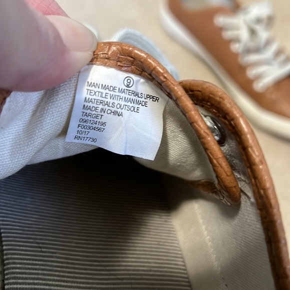 Universal Thread Cognac Tennis Shoe/Sneakers - Picture 11 of 13